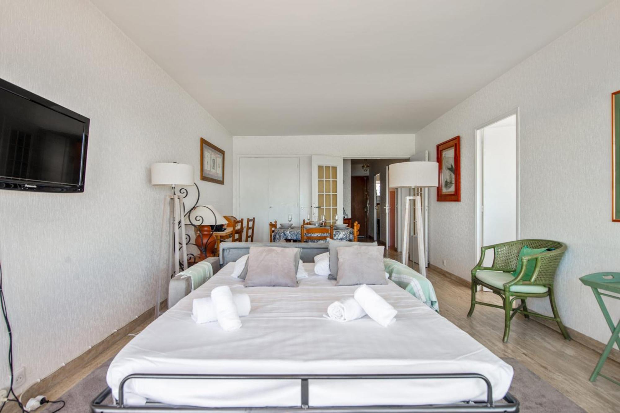 Le Balcon Sur La Baie - Welkeys Lägenhet Cagnes-sur-Mer Exteriör bild