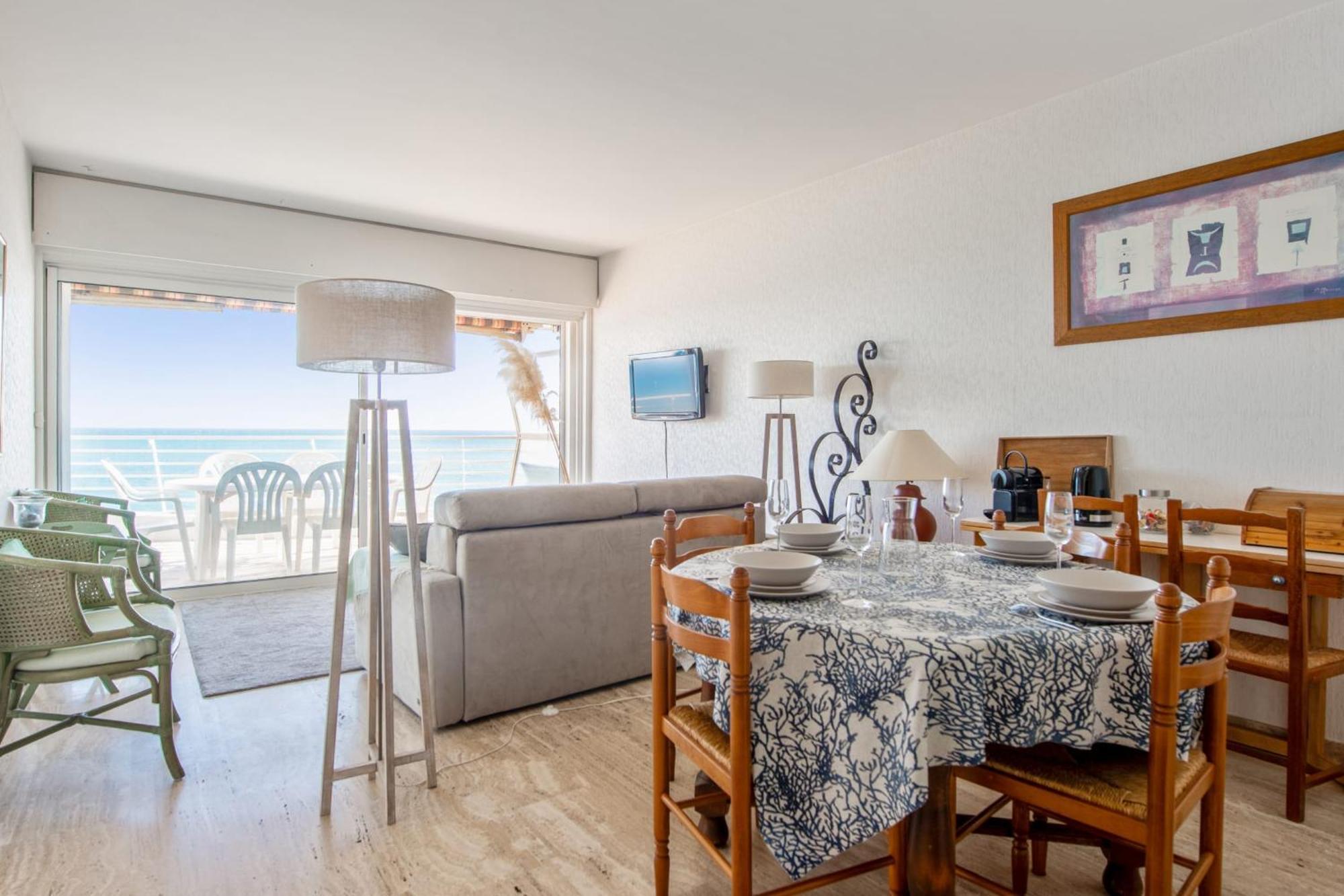 Le Balcon Sur La Baie - Welkeys Lägenhet Cagnes-sur-Mer Exteriör bild